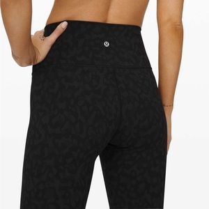 Lululemon Lululemon Wunder Under Crop (High-Rise) *Full-On Luxtreme 21"